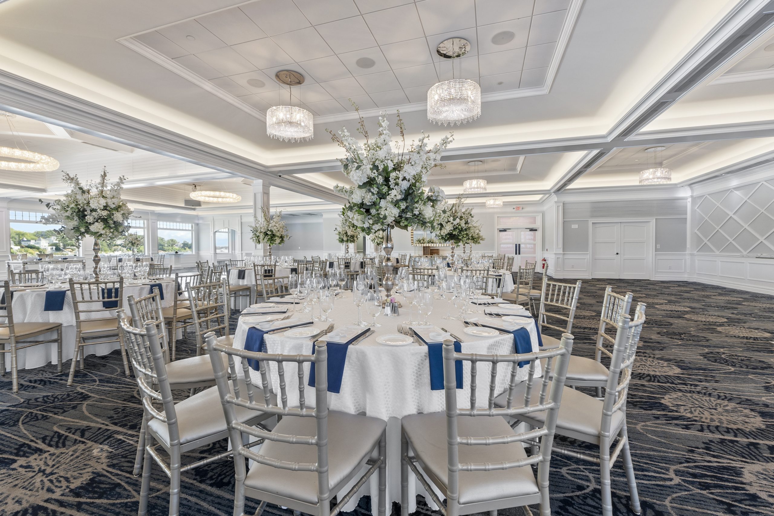Crystal Point Yacht Club